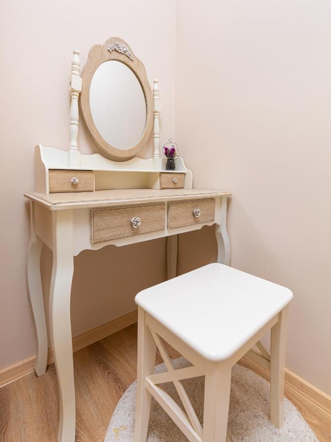 Bright & Cozy 1Bd Flat With A Terrace And Parking Lejlighed Plovdiv Eksteriør billede