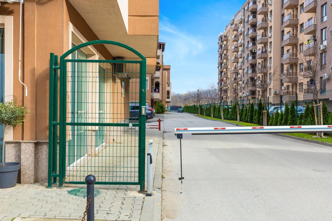 Bright & Cozy 1Bd Flat With A Terrace And Parking Lejlighed Plovdiv Eksteriør billede